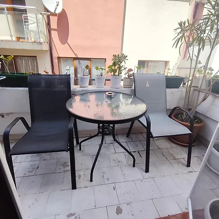 Apartment For Guests Linov