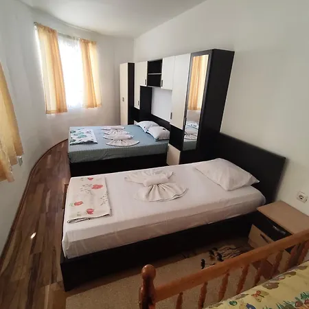 For Guests Linov Apartment Nesebar