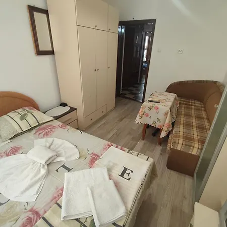 Apartment For Guests Linov Nesebar
