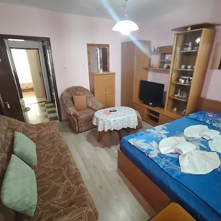 For Guests Linov Apartment Nesebar